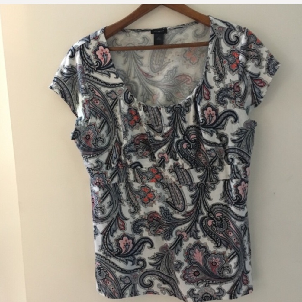 ANN TAYLOR paisley scoop neck refined t shirt